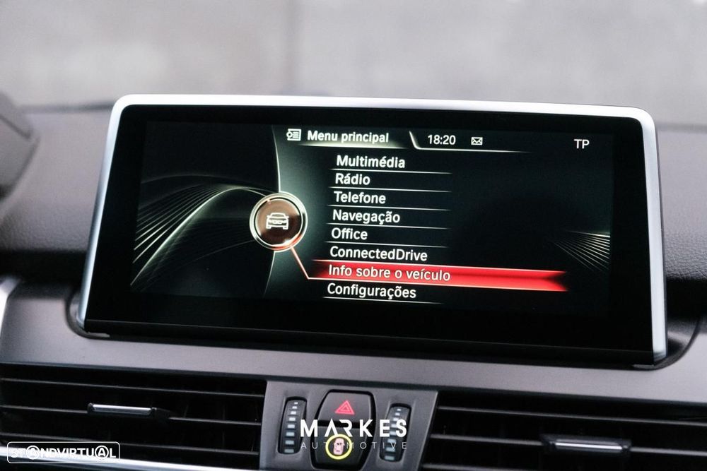 BMW 218 Active Tourer - 19