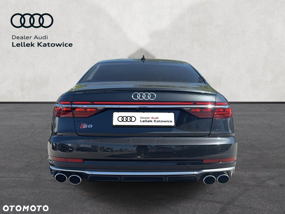 Audi S8 - 7