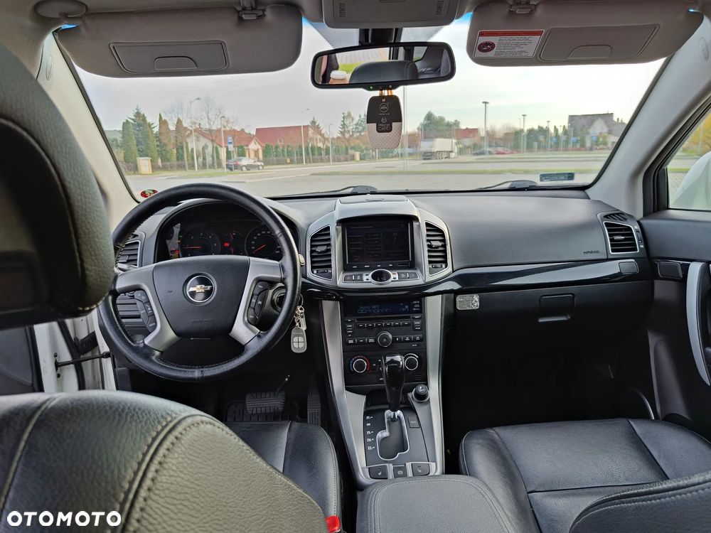 Chevrolet Captiva 2.2 d LTZ - 10