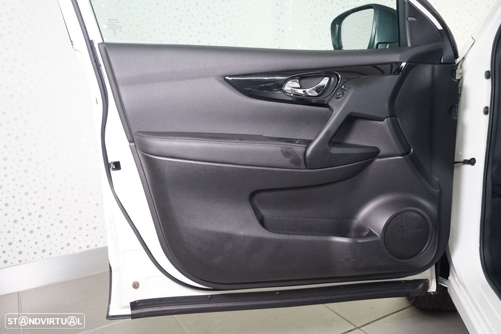 Nissan Qashqai 1.2 DIG-T N-Connecta - 19