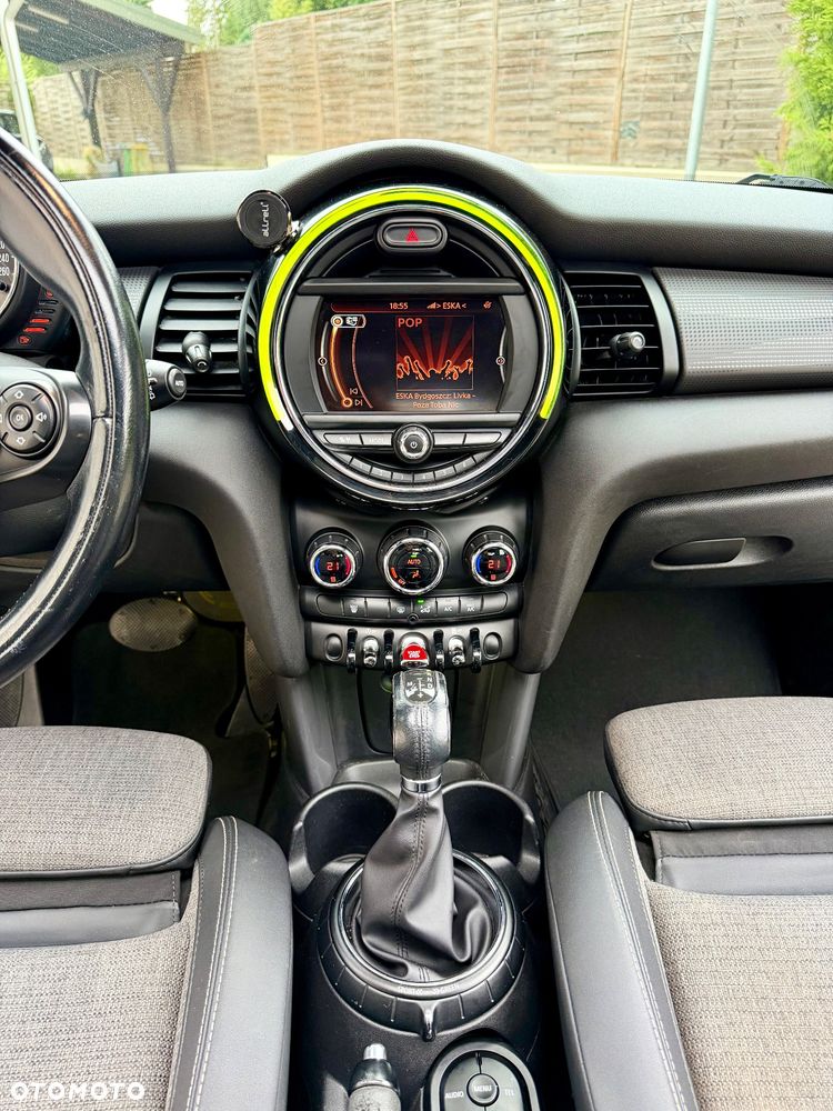 MINI Cooper Seven Chili - 26