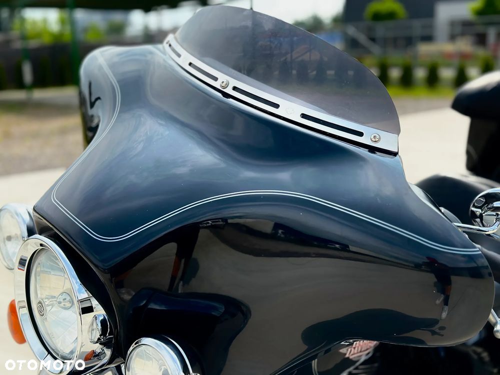 Harley-Davidson FLHT Electra Glide Standard - 18