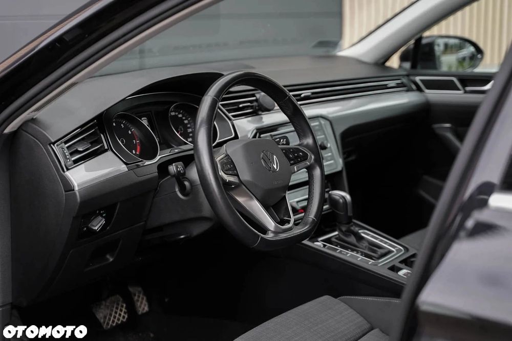 Volkswagen Passat - 27
