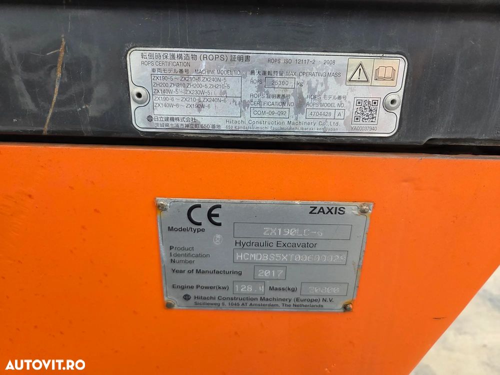 Hitachi GRAIFER deschidere 1,5m pe SENILE, cabina INALTIBILA, Masa operationala 20,3tone, LANT NOU, PAPUCI NOI, Gresare automata, Camera spate, 2017, 8.575h, cupla rapida, motor Isuzu 174CP, 3 pompe HITACHI, posibilitate leasing, STARE FOARTE BUNA-89.900 EUR - 9