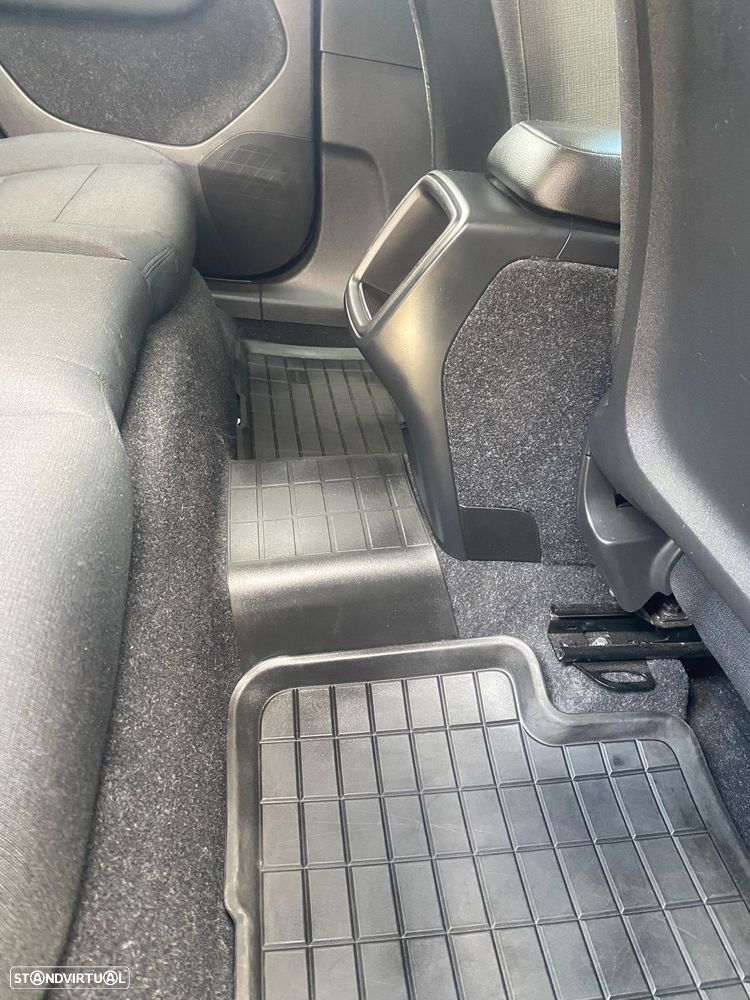 Volvo XC 40 - 33