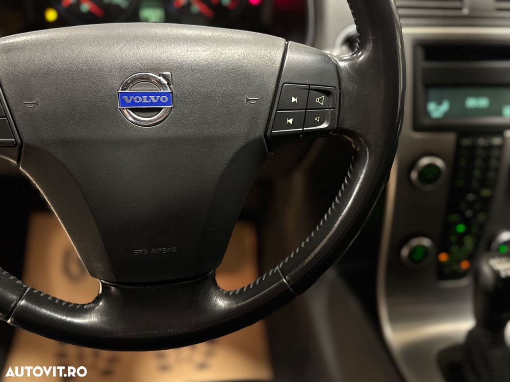 Volvo V50 2.0 D Momentum - 13