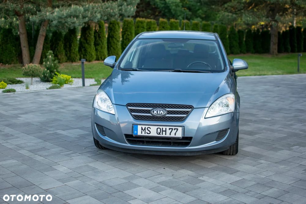 Kia Ceed - 3