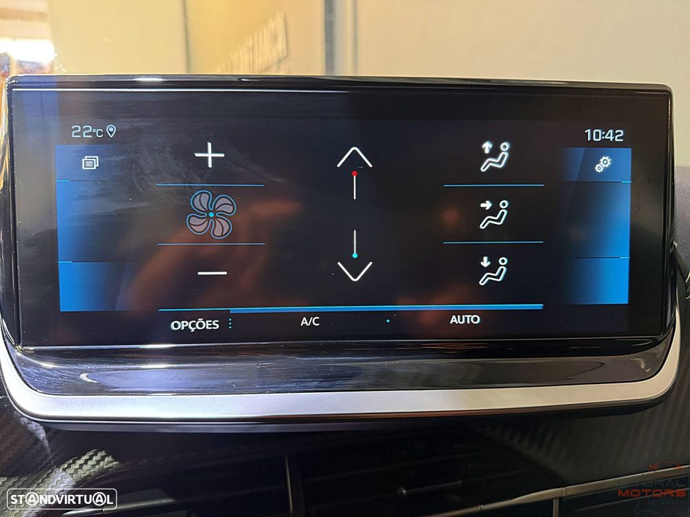Peugeot 2008 1.2 PureTech GT EAT8 - 31