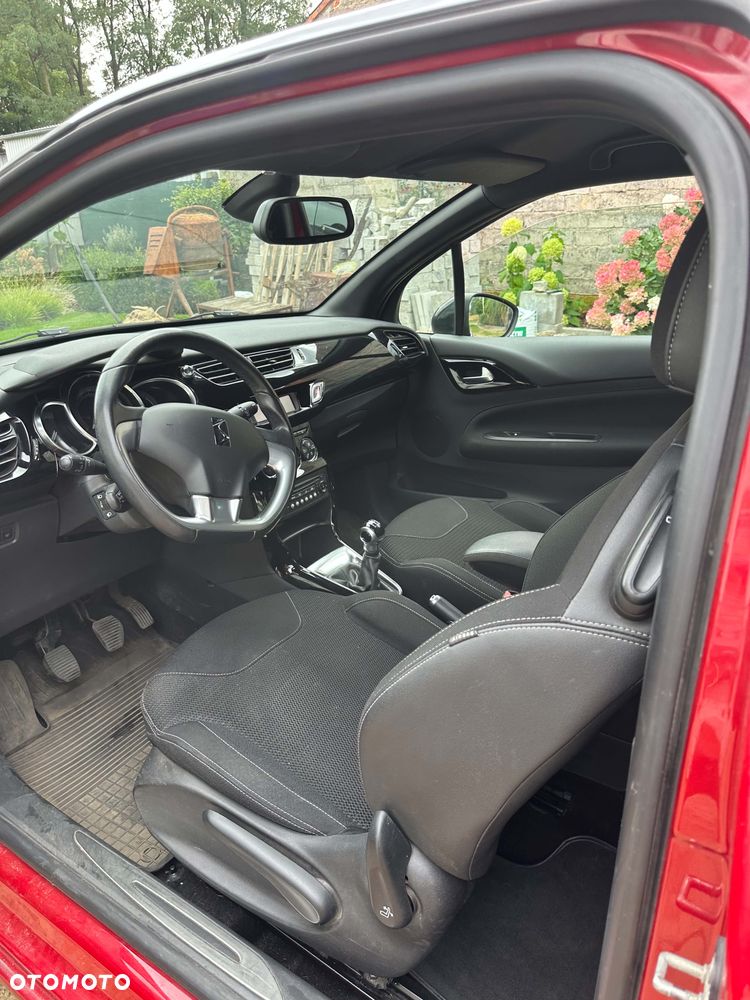 Citroën DS3 1.6 HDi SoChic - 16