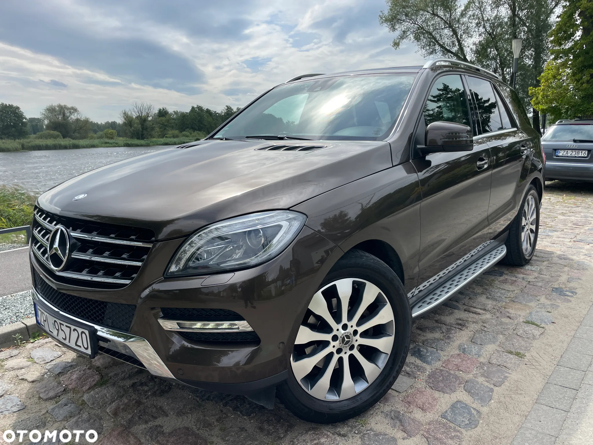 Mercedes-Benz ML 350 BlueTec 4-Matic - 8