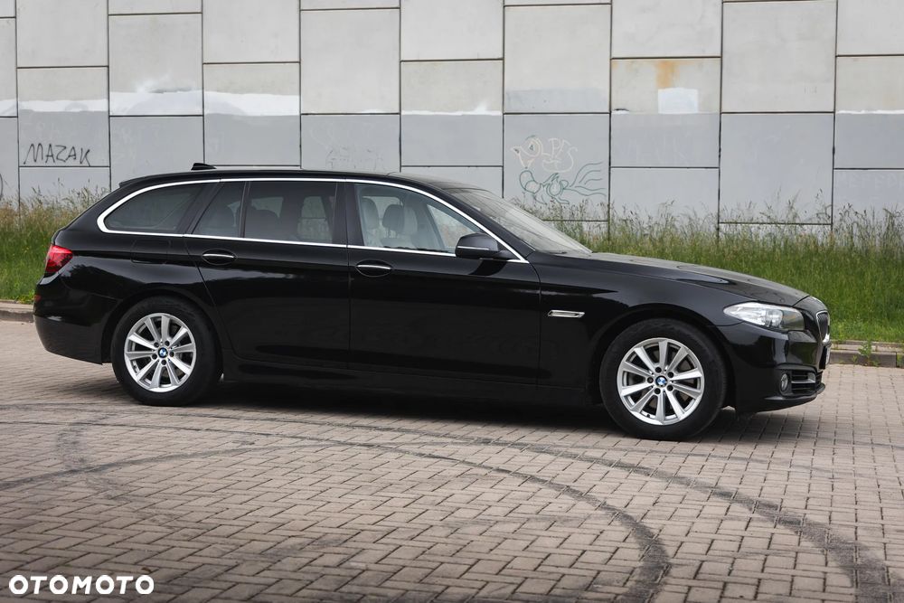 BMW Seria 5 520d xDrive Luxury Line - 2