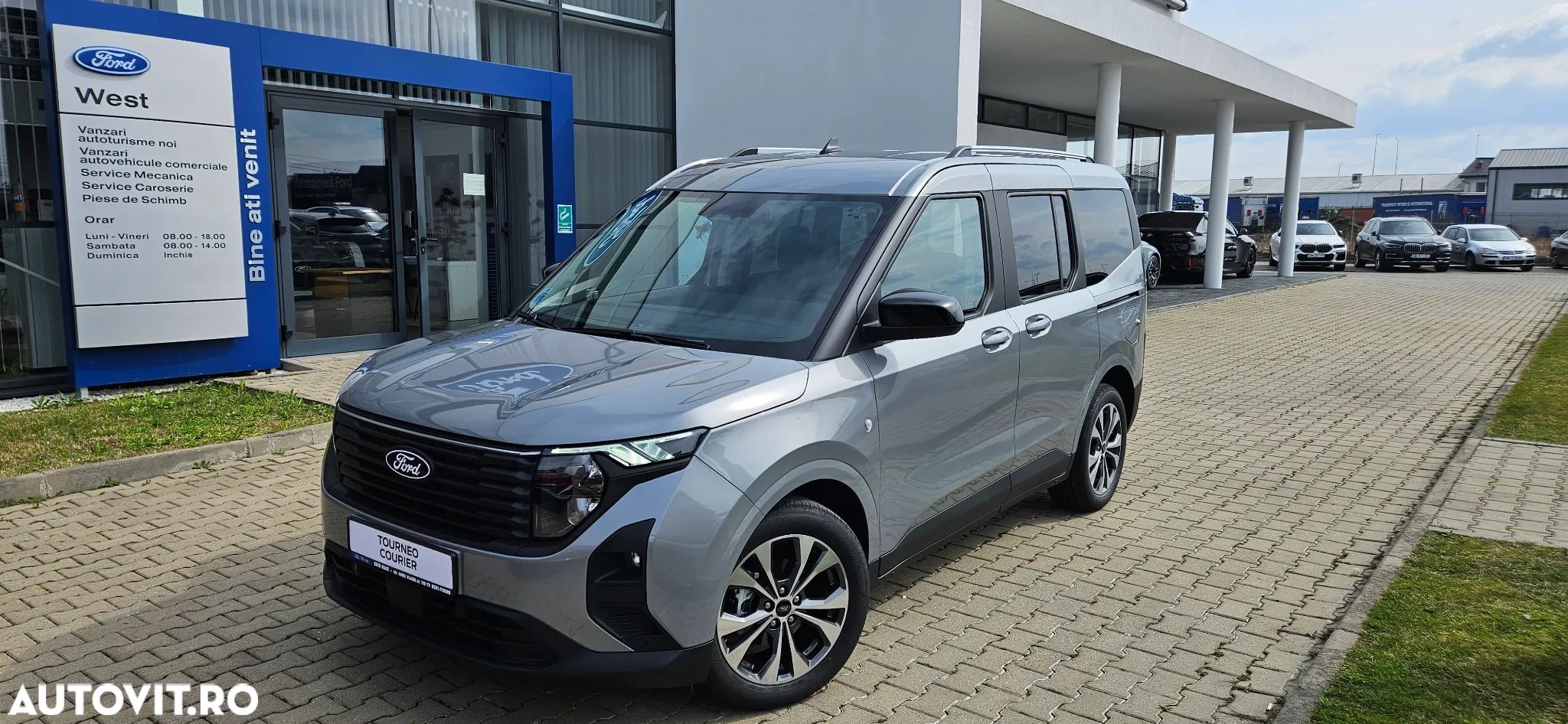 Ford Tourneo Courier 1.0 EcoBoost Titanium - 1