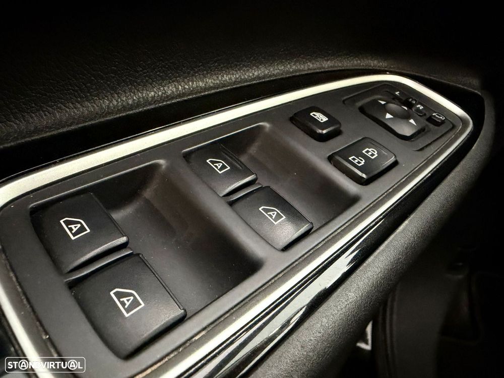 Mitsubishi Outlander 2.4 4WD Diamant - 22
