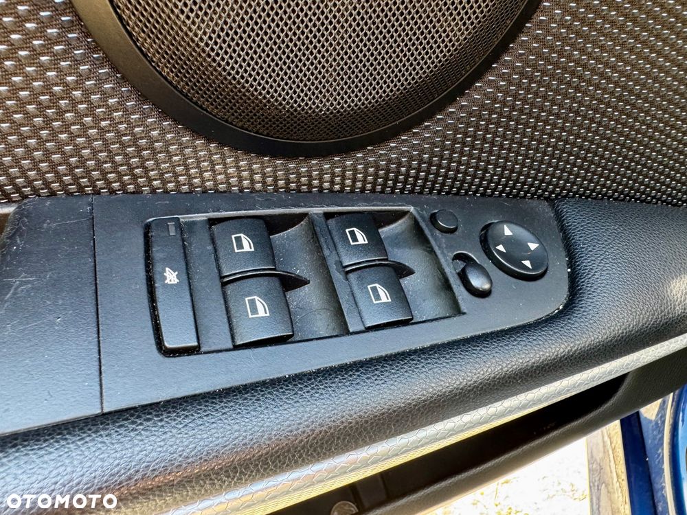 BMW Seria 3 - 32