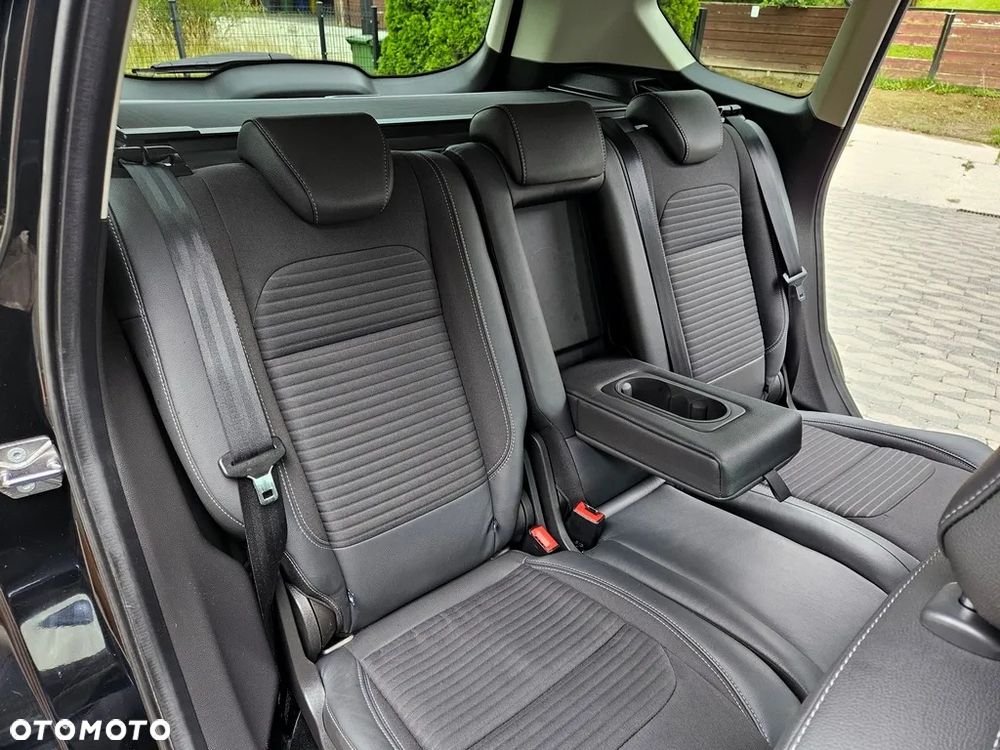 Ford Kuga - 23