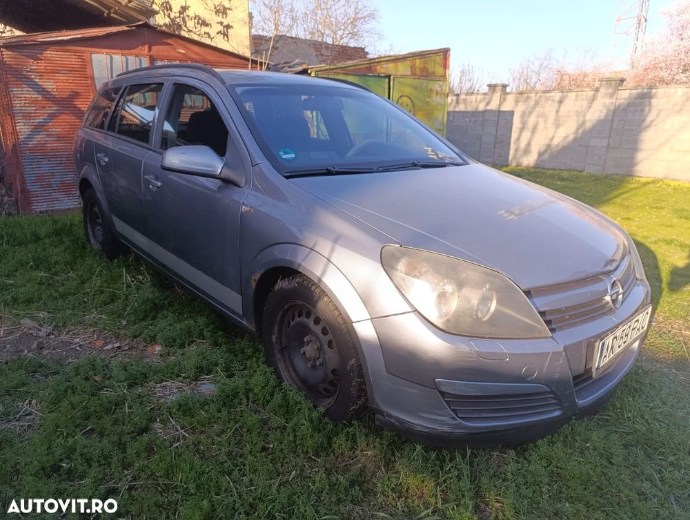Opel Astra 1.7 CDTi Essentia - 1