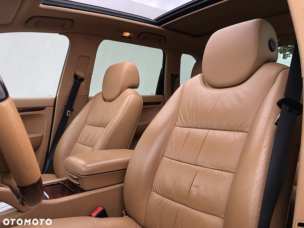 Porsche Cayenne - 12