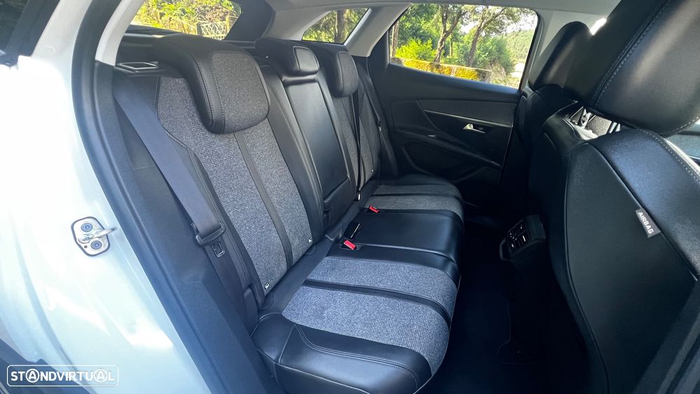 Peugeot 3008 PureTech 130 Stop & Start GPF Allure Pack - 13