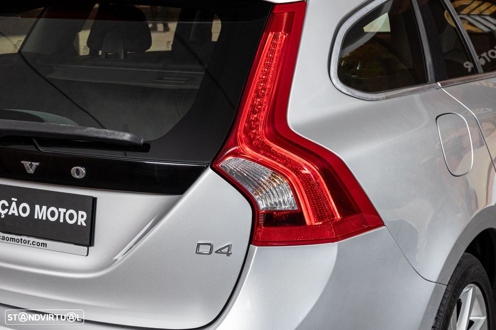 Volvo V60 2.0 D4 Summum - 10