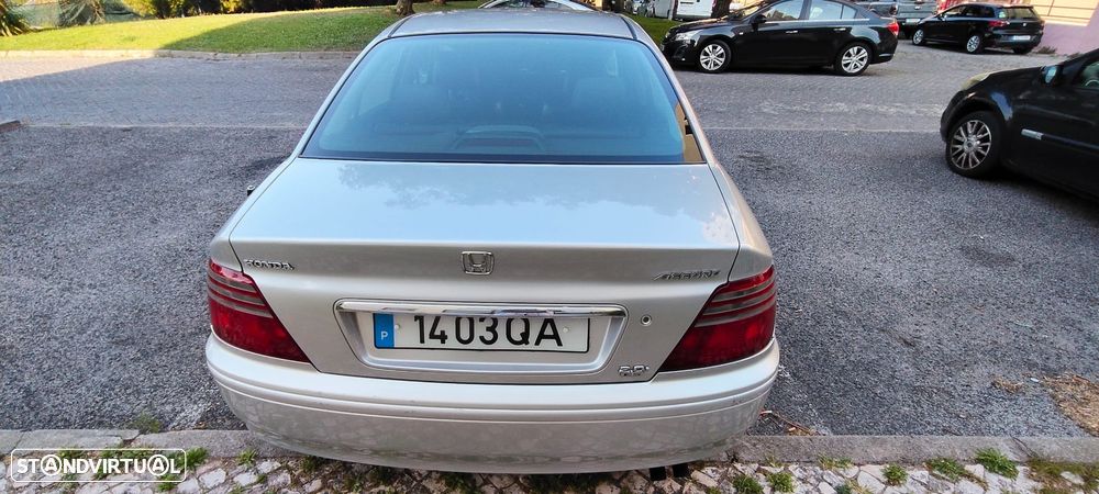 Honda Accord 2.0 ES - 4