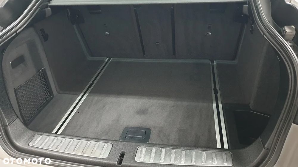 BMW X4 xDrive20i xLine - 37