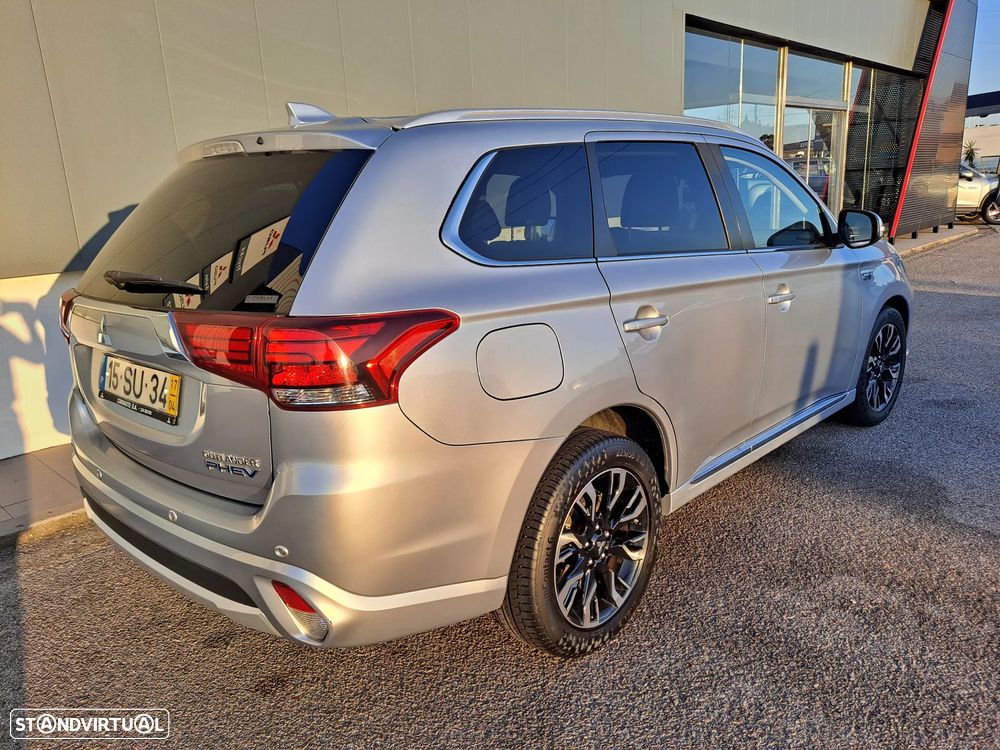 Mitsubishi Outlander - 5