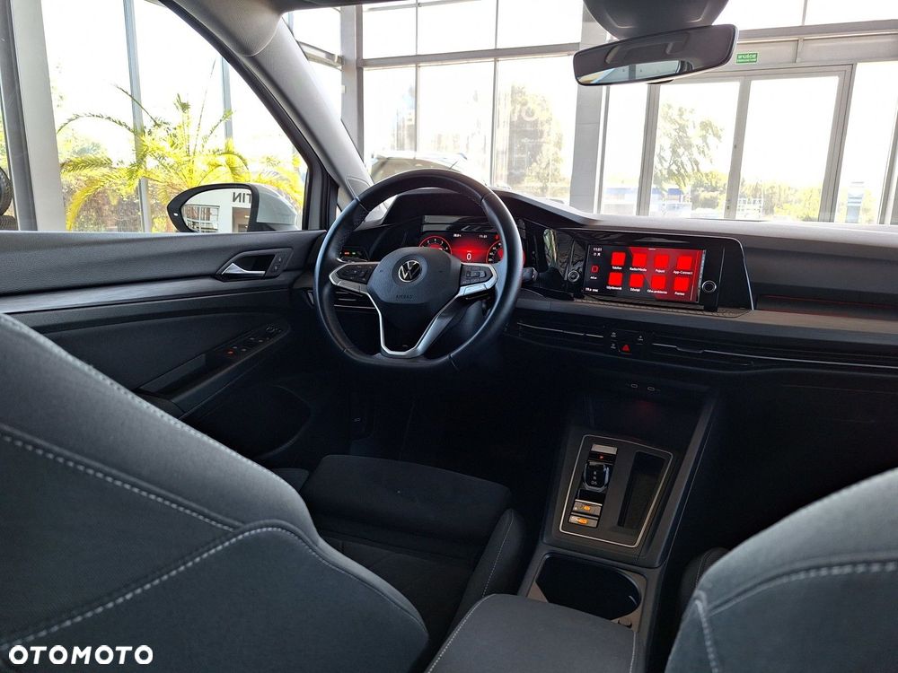 Volkswagen Golf - 22