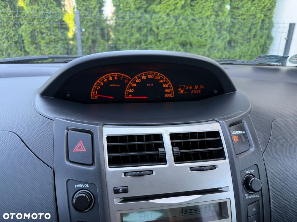 Toyota Yaris 1.33 VVT-i Multi Mode Executive - 3