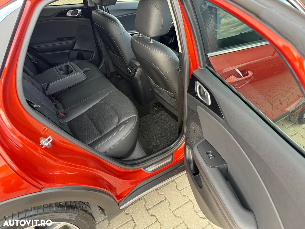 Kia XCeed 1.6 CRDi Eco-Dynamics+(48V Mild-Hybrid) DCT7 PLATINUM EDITION - 36