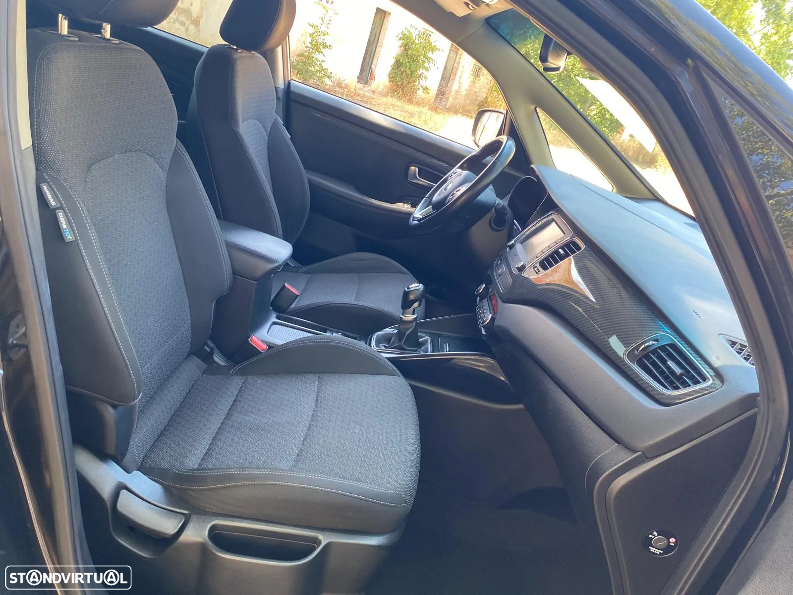 Kia Carens 1.7 CRDi ISG TX - 11