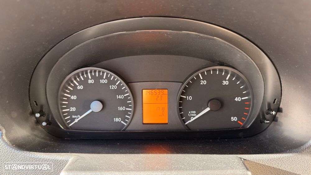 Mercedes-Benz Sprinter - 40