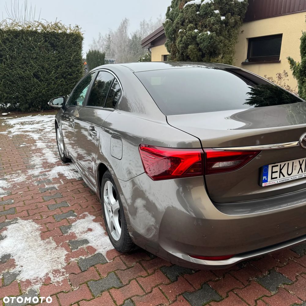 Toyota Avensis 2.0 Premium MS - 6