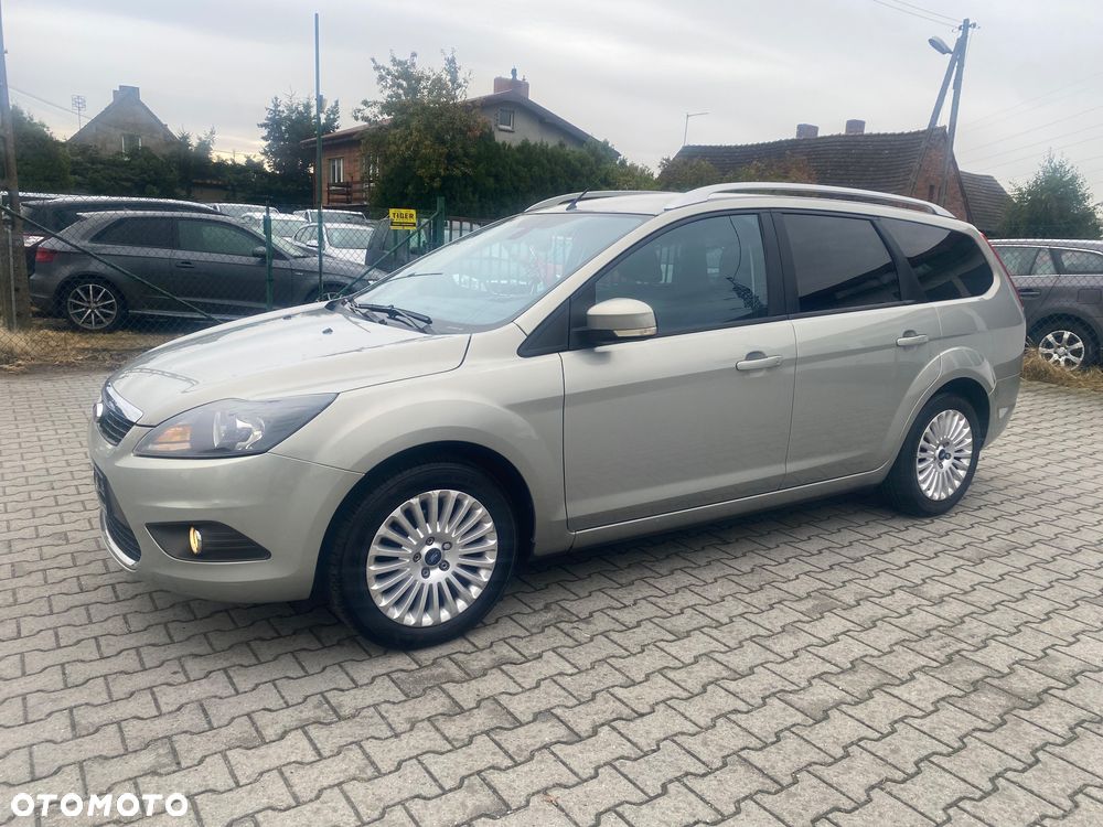 Ford Focus 1.8 FF Ghia - 8