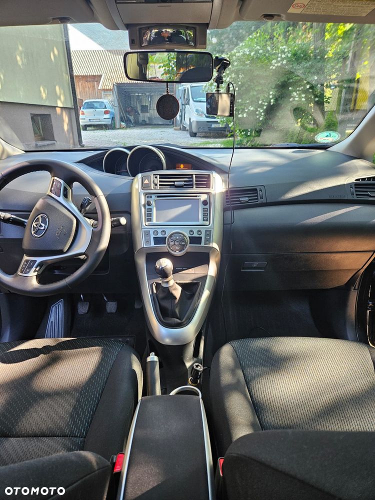 Toyota Verso - 4