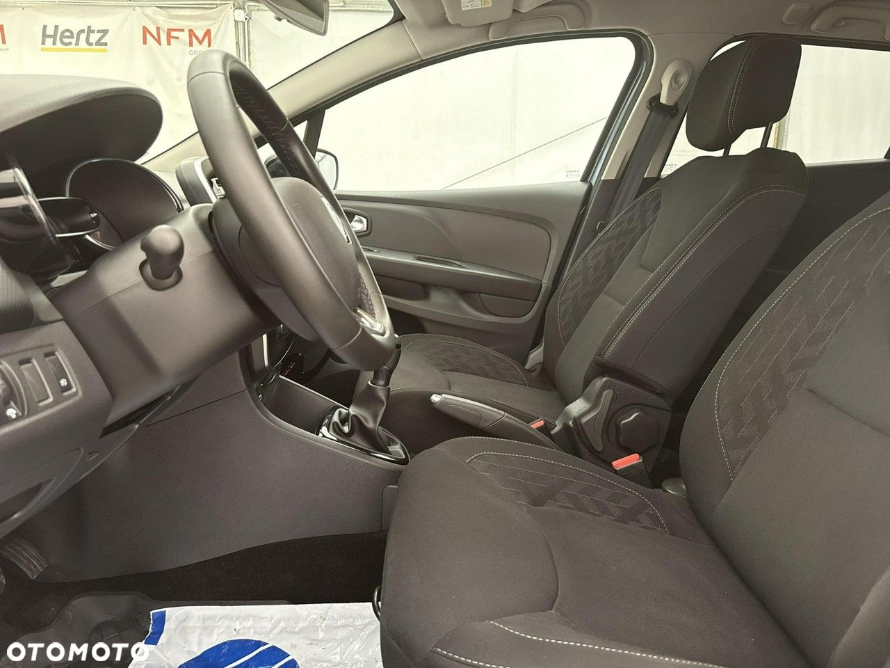 Renault Clio - 12