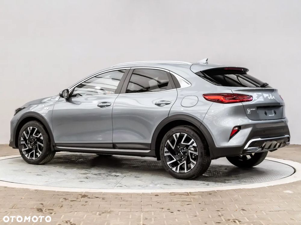 Kia XCeed 1.5 T-GDI M - 3