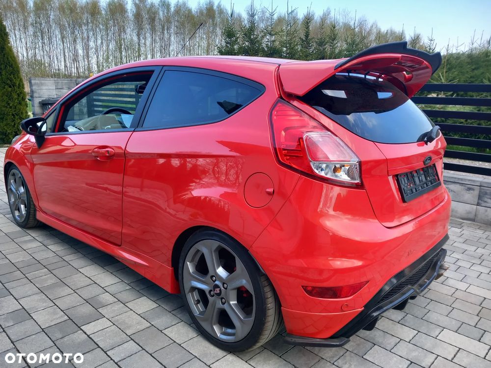 Ford Fiesta 1.6 EcoBoost ST - 5