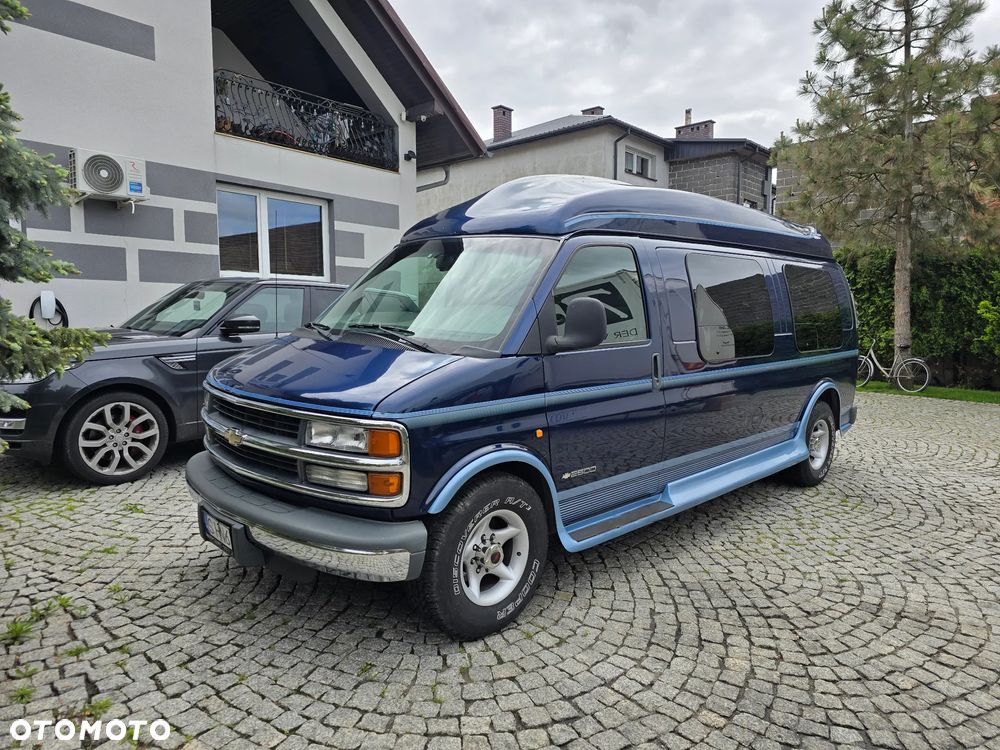 Chevrolet Express - 1