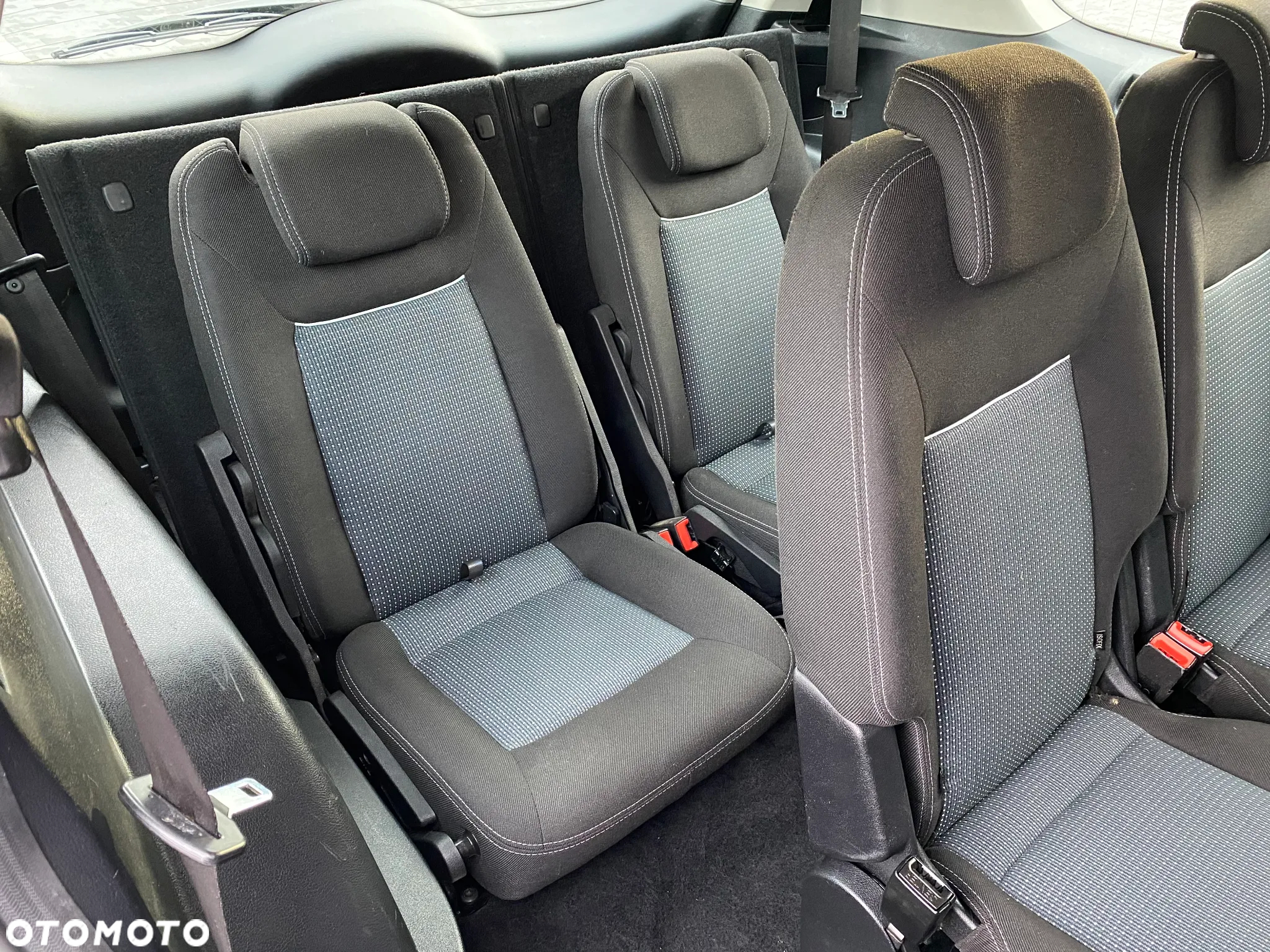 Ford S-Max - 30
