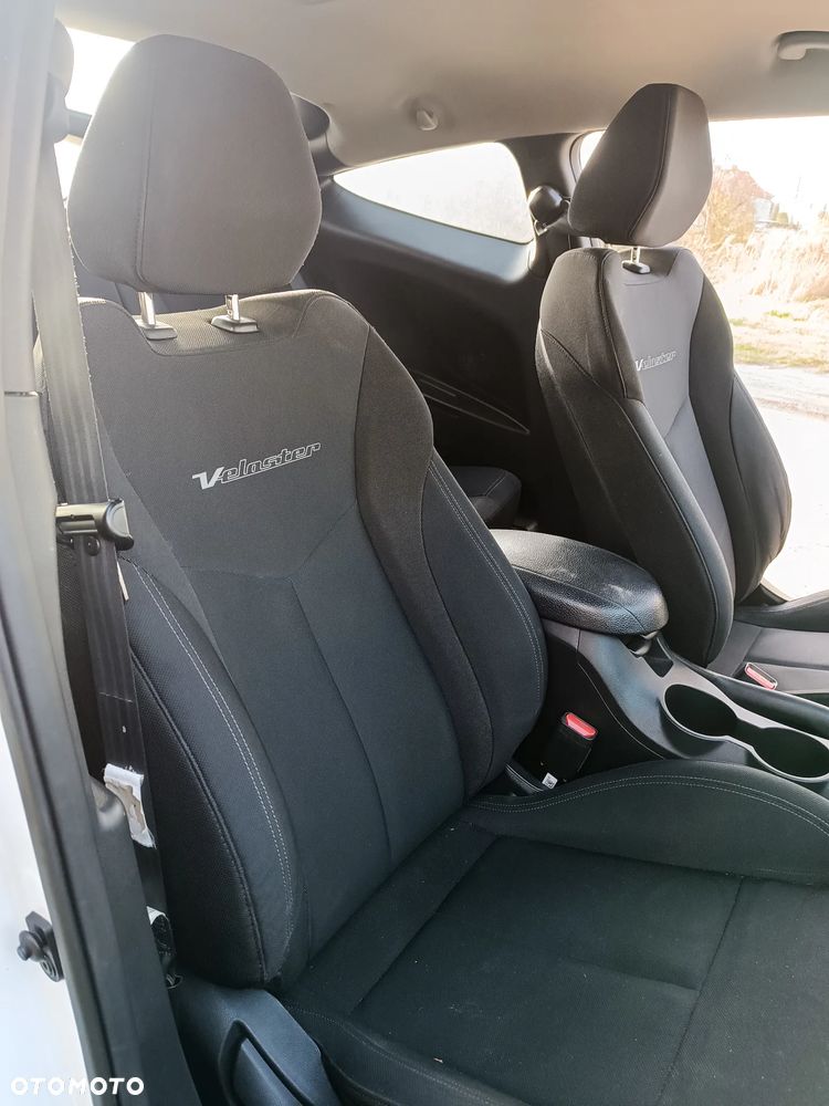 Hyundai Veloster 1.6 DCT Style - 11