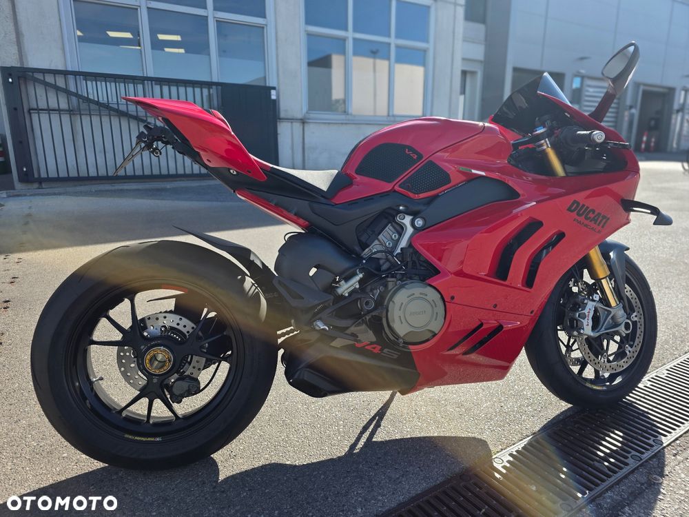 Ducati Panigale V4S - 2