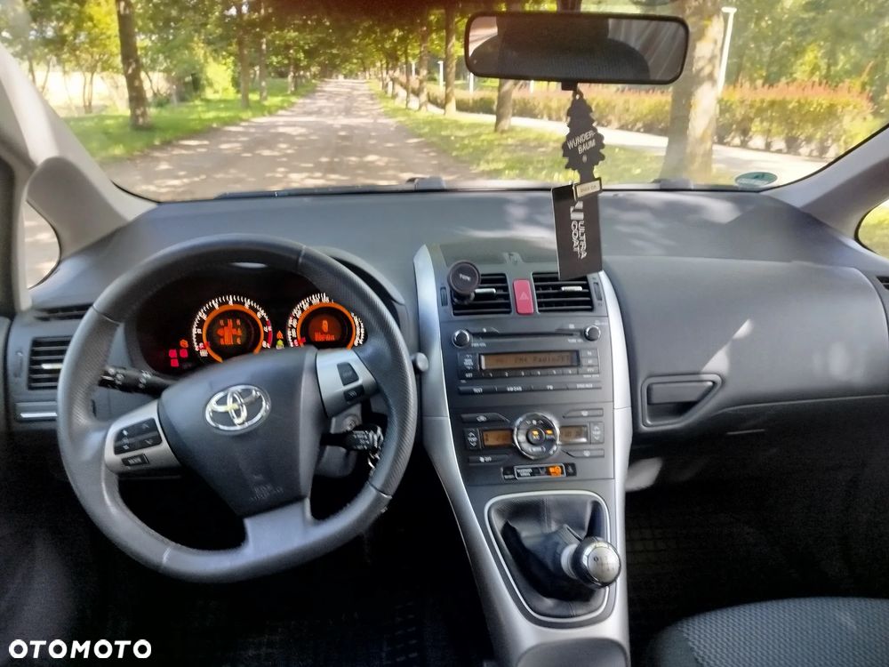 Toyota Auris 1.6 Edition - 11