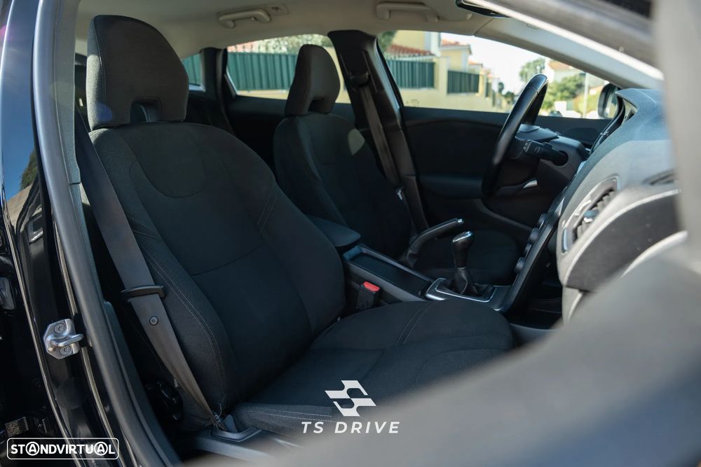 Volvo V40 1.6 D2 Momentum Eco - 9