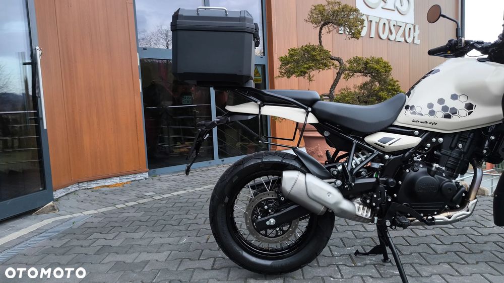 Royal Enfield Himalayan - 16