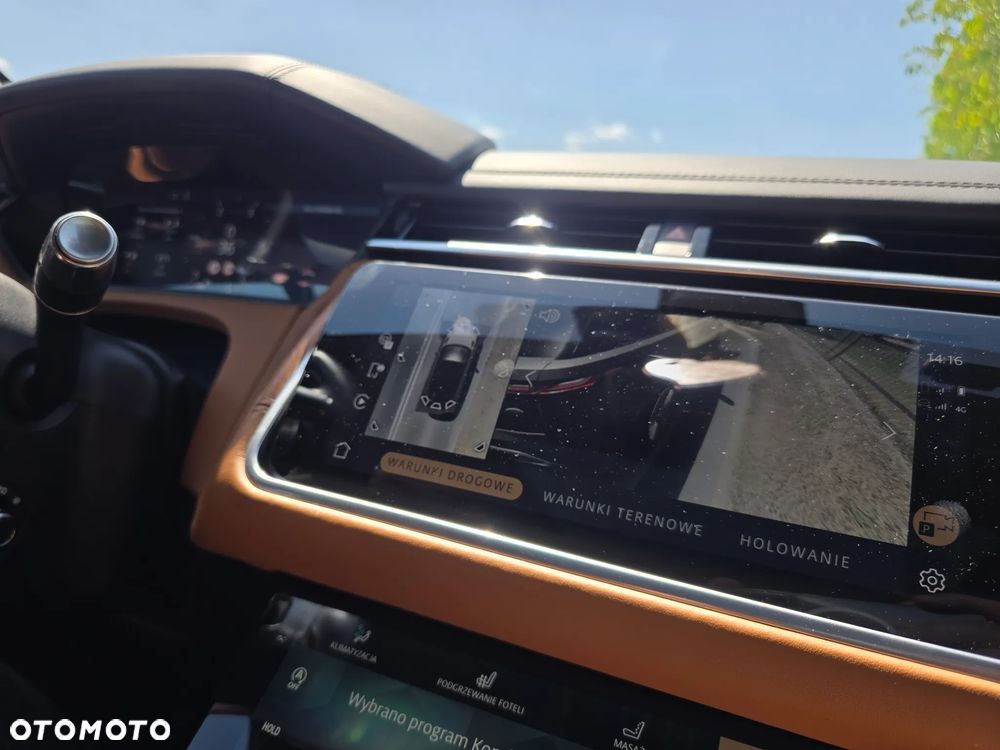 Land Rover Range Rover Velar 3.0 D300 mHEV R-Dynamic SE - 35