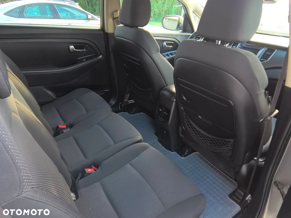 Kia Carens 1.7 CRDi 115 Fifa World Cup Edition - 19