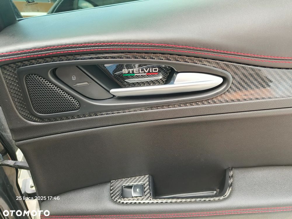 Alfa Romeo Stelvio 2.0 Turbo 16V AT8-Q4 Estrema - 13