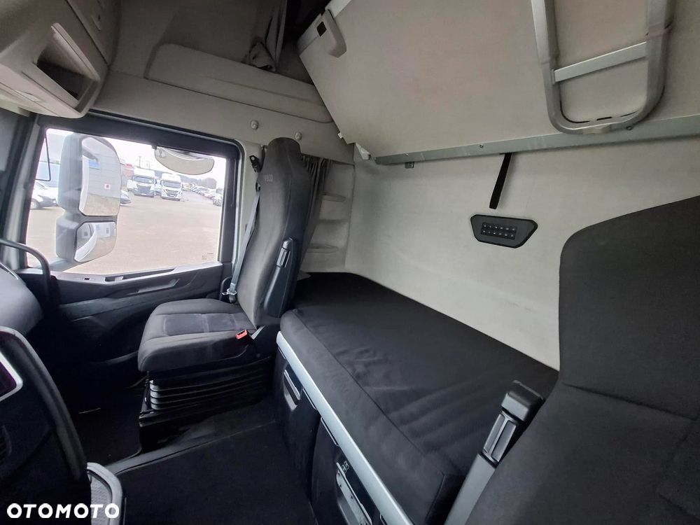 Iveco AS440S46T/P 2LNG - 18