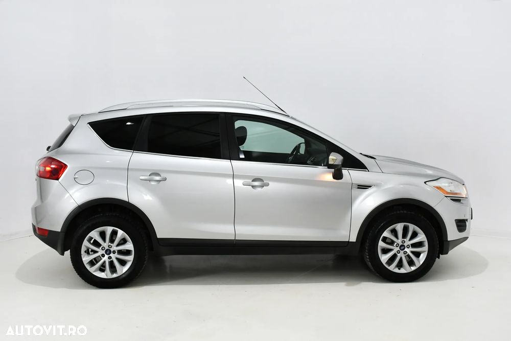 Ford Kuga - 4