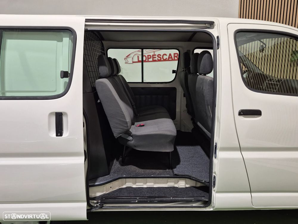 Toyota HiAce 2.5 D-4D Service 2.8T - 17